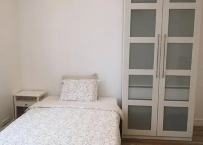 Jakobson House アパート