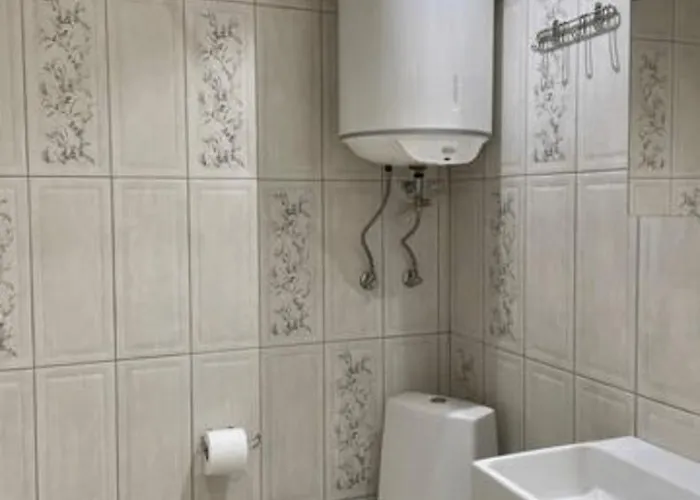 Jakobson House アパート ラプラ